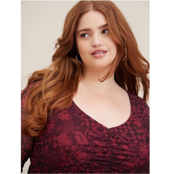 TORRID NWT DISNEY VILLAINS LONG SLEEVE CINCH FRONT TOP MESH QUEEN OF HEARTS - Picture 6 of 7